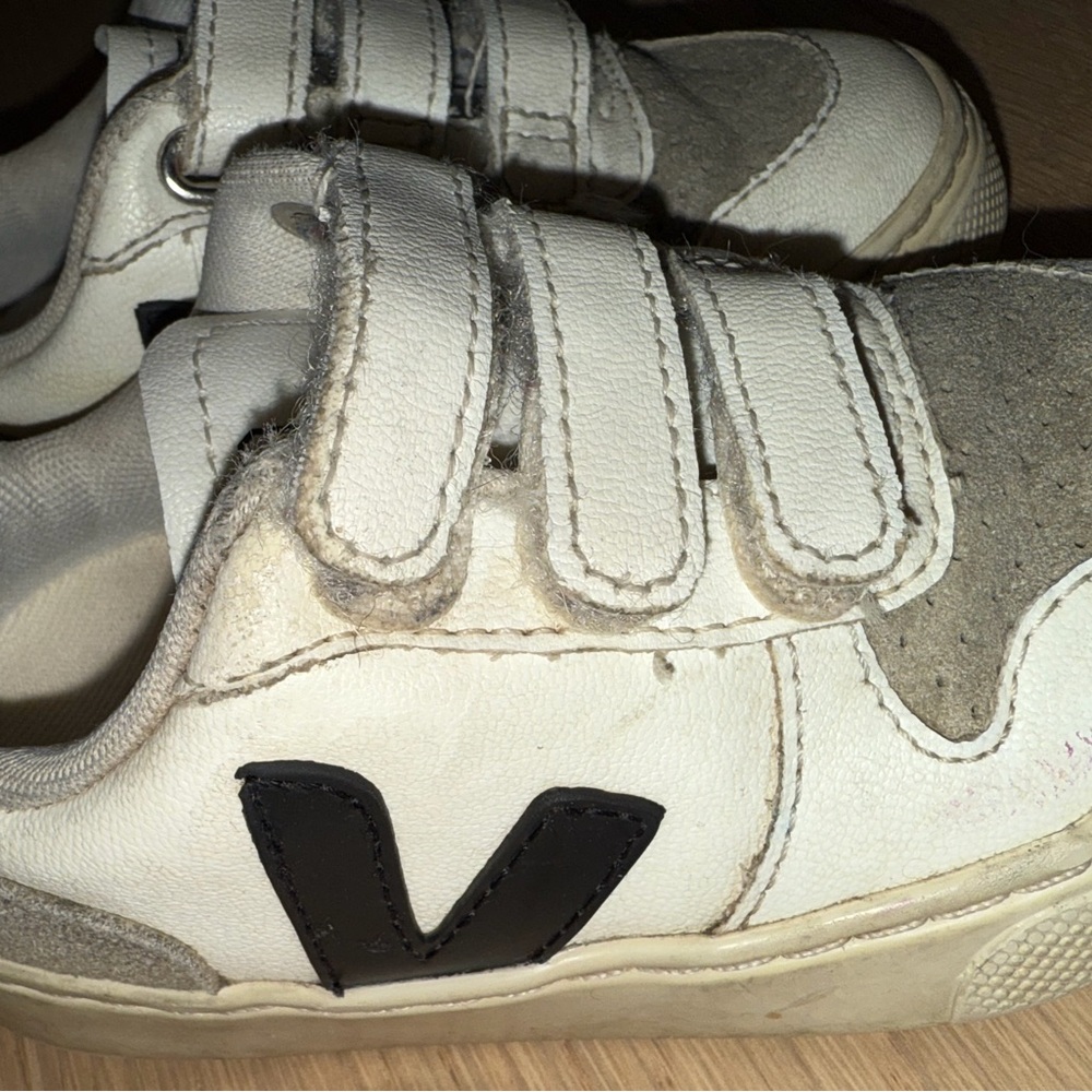 Veja Kids White and Black Velcro Sneakers